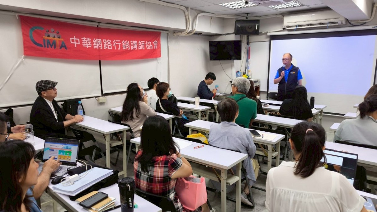 邀請第一屆理事長鄭情義與大家勉勵